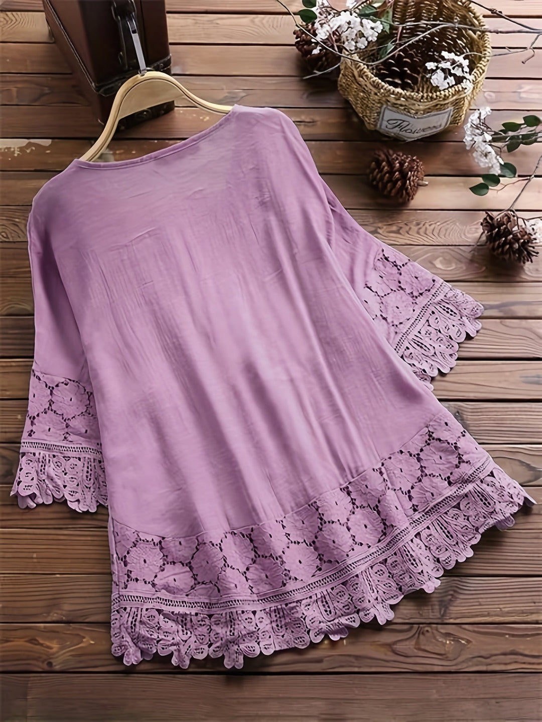 Camicetta elegante in pizzo patchwork con scollo a V