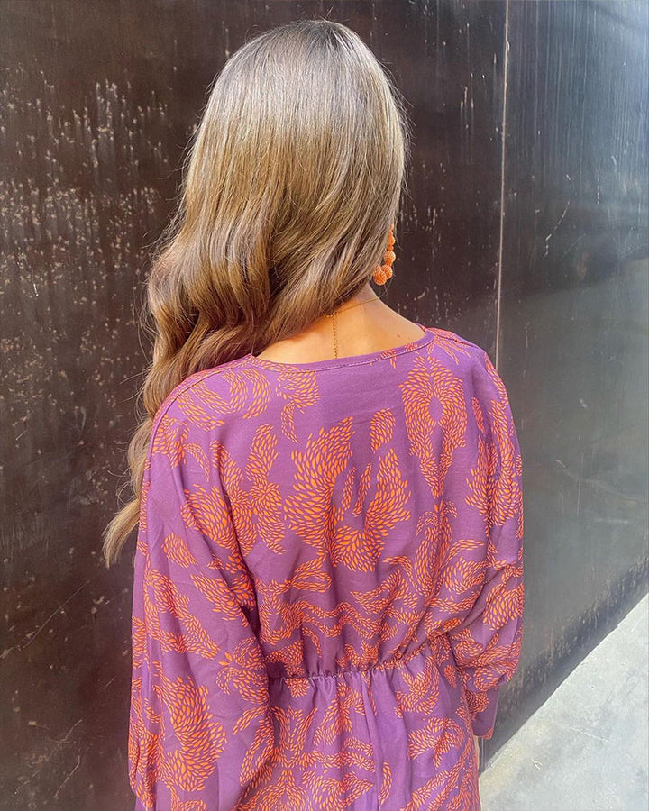 Akira Vintage - Vestito elegante con scollo a V e maniche lunghe