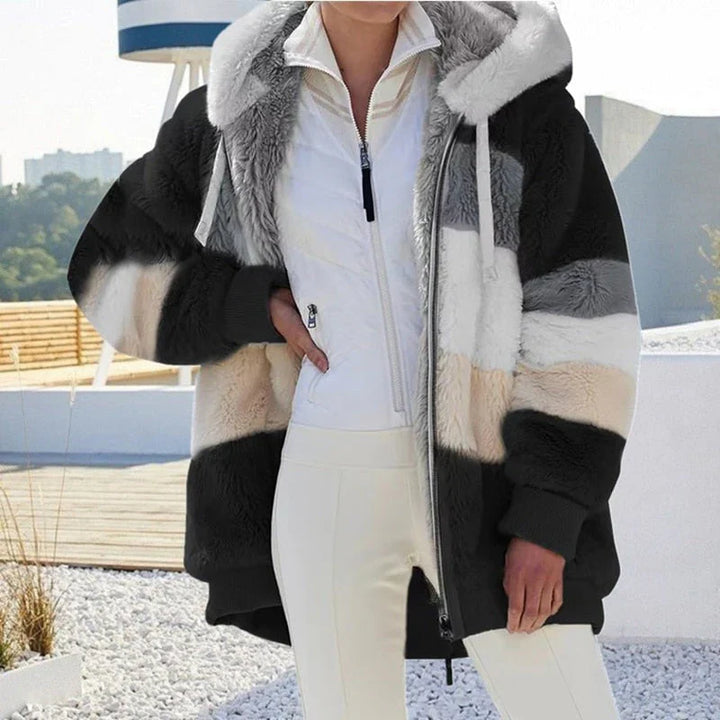 Gilet con cappuccio Liora, lussuosamente morbido